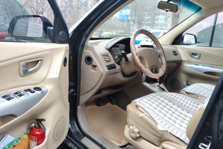 Used Hyundai Tucson 2009 2.0L Automatic Two-Wheel Drive with Sunroof