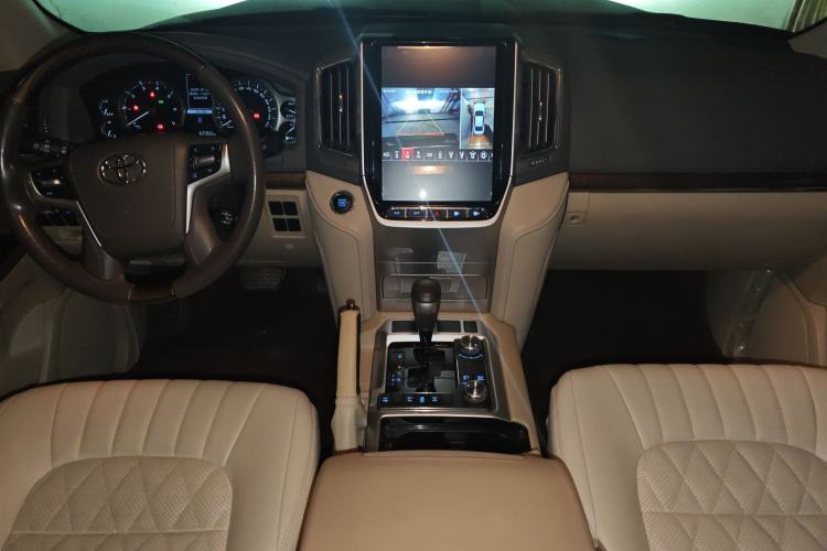 Used Toyota Land Cruiser 2021 5.7L VX-R Middle East