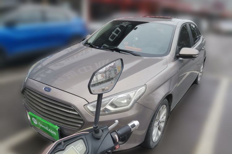 Used Ford Escort 2015 1.5L Automatic Fashion Model