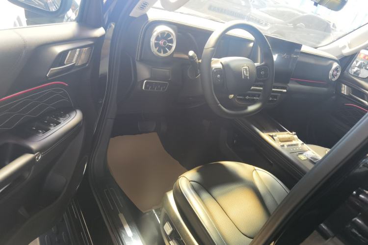 Used Tank 300 2025 2.0T Conqueror
