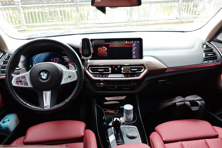 Used BMW X3 2023 xDrive30i Leading Model M Night Edition Package Center Console