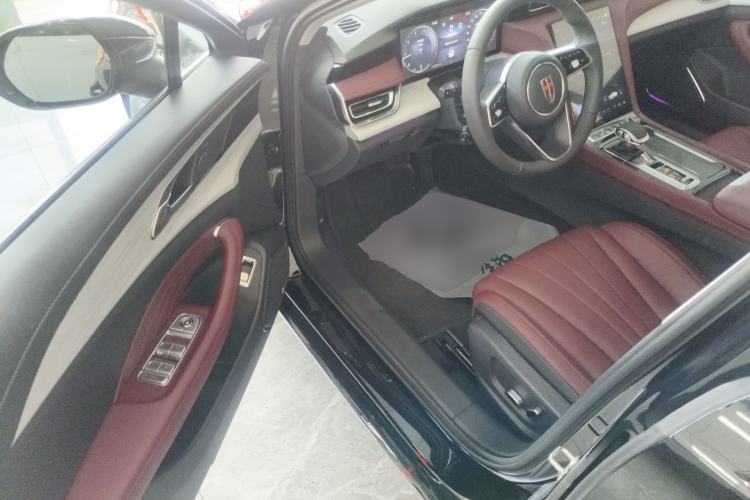 Used Hongqi H5 2025 2.0T Automatic Flag Edition – 500 000 Units Commemorative Version