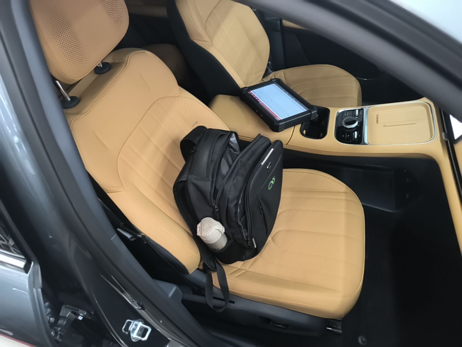 Geely Galaxy Xingjian 7 EM-i 2025 120km Exploration+ Version — снимка 19