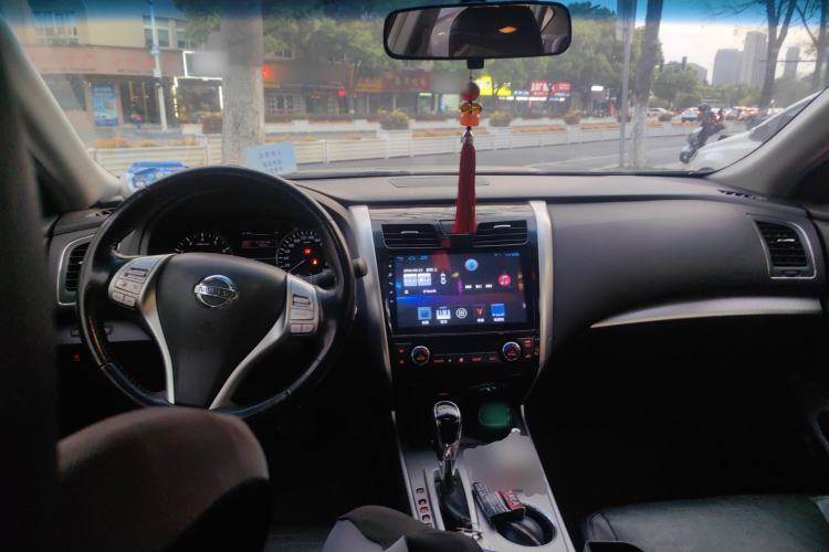 Used Nissan Teana 2016 2.0L XL Comfort Edition Center Console