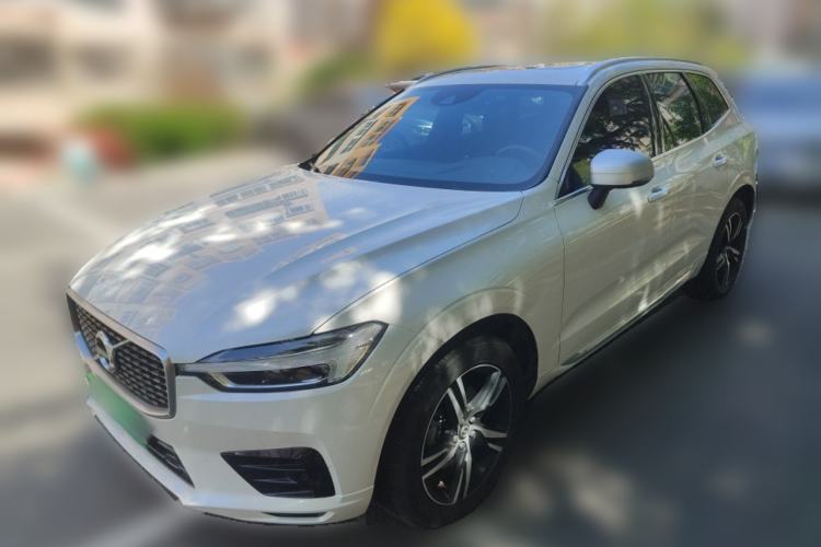 Used Volvo XC60 2019 T5 4x4 Smart & Dynamic Sport Edition China VI Standard