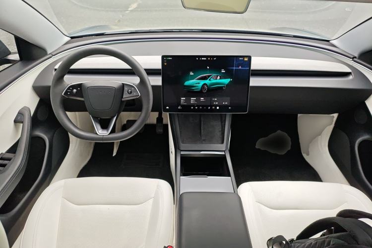 Used Tesla Model 3 2023 Long-Range All-Wheel-Drive Version
