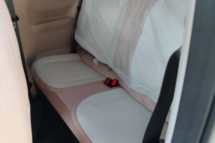 Used Geely Galaxy Panda 2024 Panda Mini 200km Endurance Bear Left Rear Seat