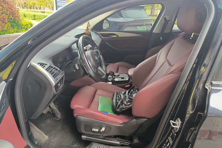 Used BMW X4 2022 xDrive 30i M Sport Package Left Front Seat