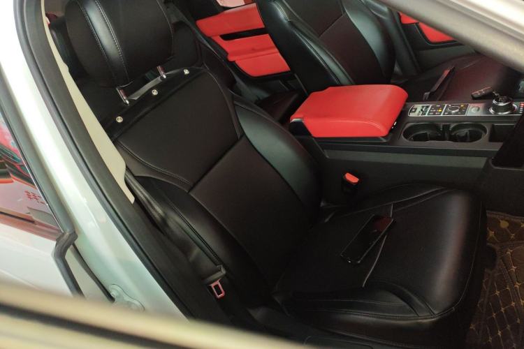 Used Land Rover Discovery 2018 5th Generation 2.0T SE
