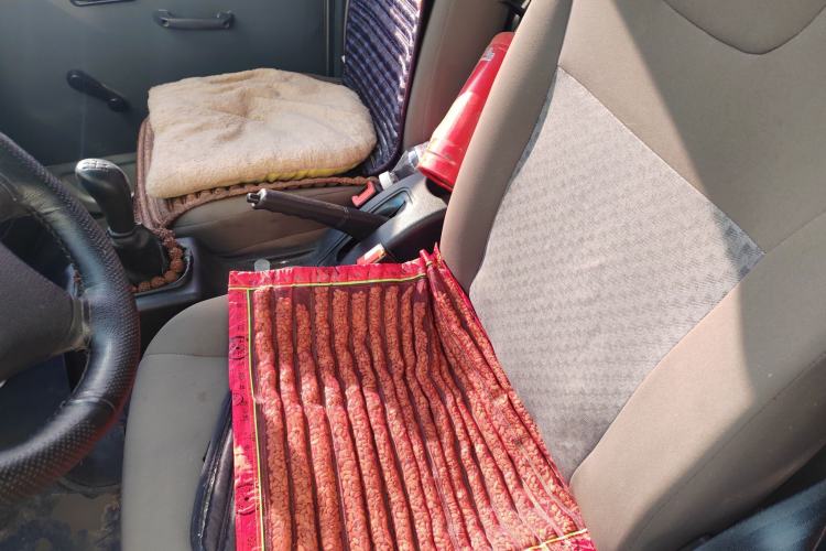 Used Wuling Zhiguang Small Truck 2019 1.2L Single Cab Left Rear Seat