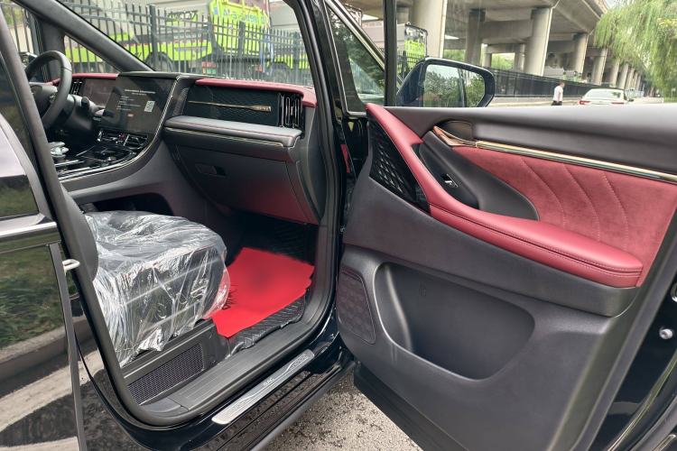 Used GAC Trumpchi M8 2025 Zongshi Series Super Hybrid Edition
