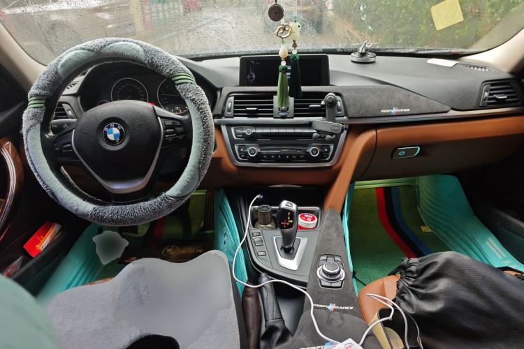 Used BMW 3 Series 2013 Facelifted 320Li Luxury Design Package
