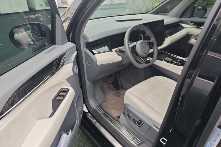 Used Zeekr 009 2022 Revised WE Version Driver Seat