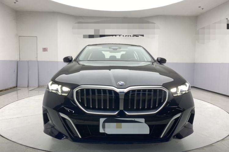 Used BMW 5 Series 2025 530Li Luxury Edition M Sport Package
