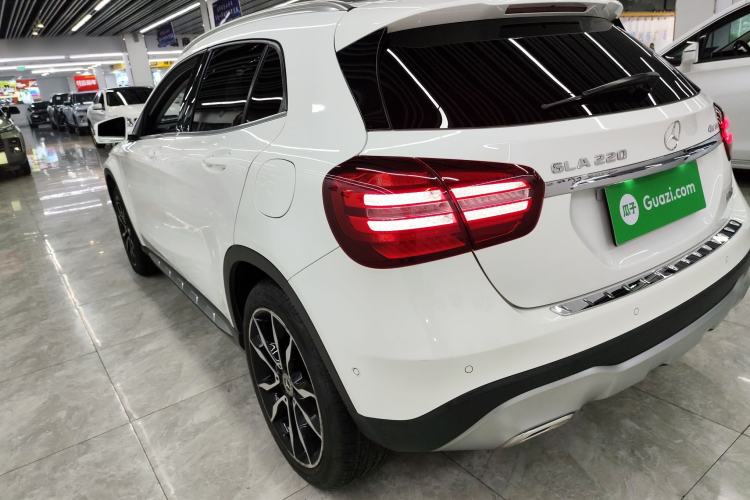 Used Mercedes-Benz GLA 2017 GLA 220 4MATIC Luxury Model
