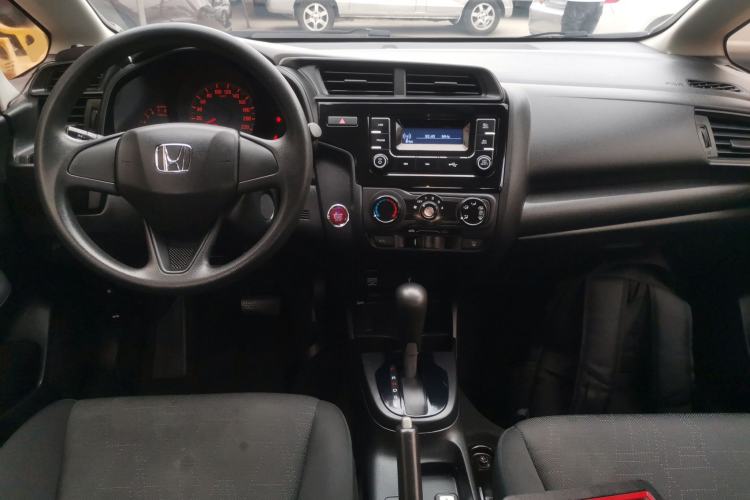 Used Honda Fit 2018 1.5L CVT Comfort Version Center Console