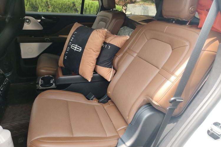 Used Lincoln Aviator 2021 3.0T V6 All-Wheel-Drive Executive Edition
