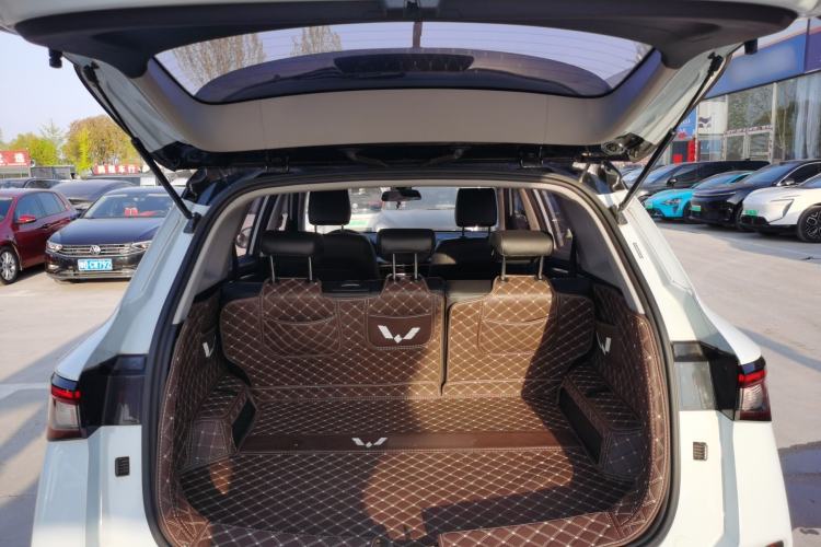 Used Wuling Asta 2022 2.0L DHT Electric-Speed Version