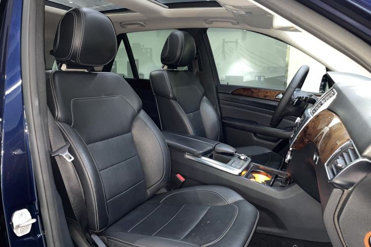 Used Mercedes-Benz M-Class 2014 ML 400 4MATIC Dynamic Model Interior 7