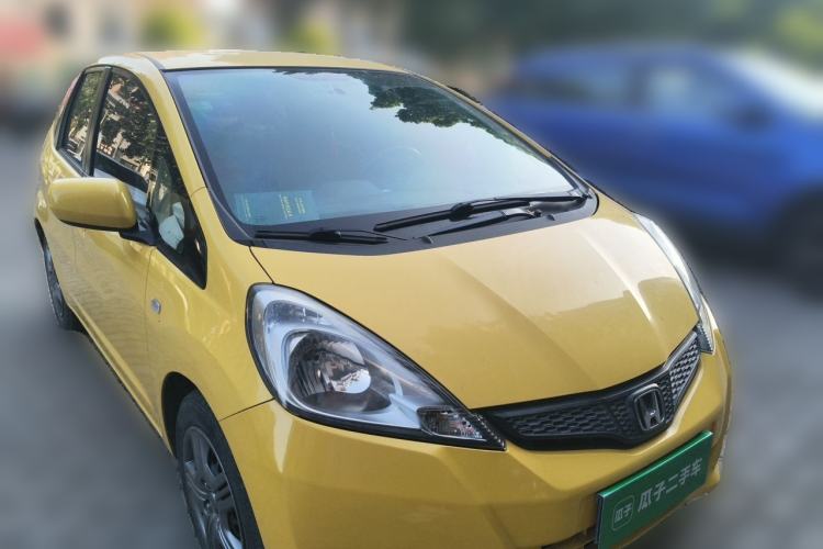 Used Honda Fit 2011 1.3L automatic comfort version
