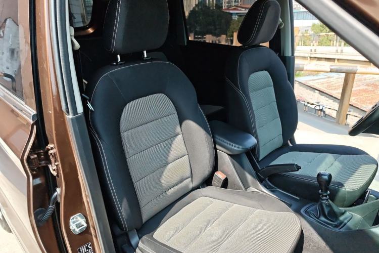 Used Wuling Hongguang 2019 1.5L S Basic Version China VI Standard LAR