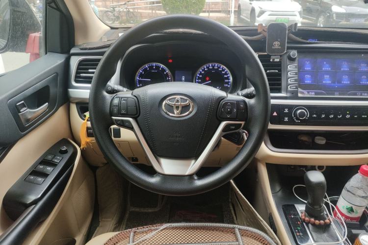 Used Toyota Highlander 2018 2.0T Two-Wheel Drive Elite Edition 7 Seats China VI Standard
