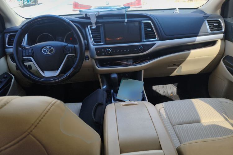 Used Toyota Highlander 2018 2.0T Two-Wheel Drive Elite Edition 5 Seats Emission Standard China V
