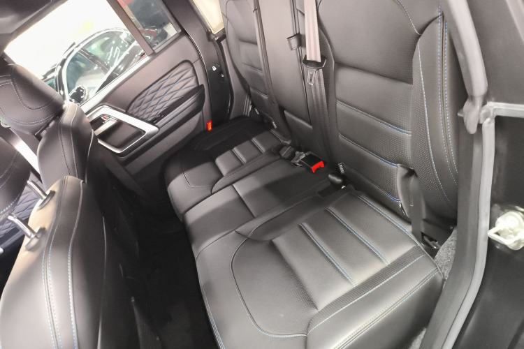 Used BAIC Off-Road BJ40 2023 2.0D Automatic Four-Wheel Drive Blade Hero Edition Adventurer Type Left Rear Seat