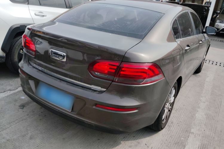 Used Qoros 3 2017 Sedan 1.6L Automatic Zhiyue Model