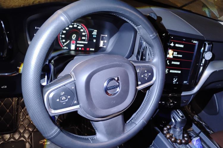 Used Volvo XC60 2018 T5 4x4 Zhiyi Edition