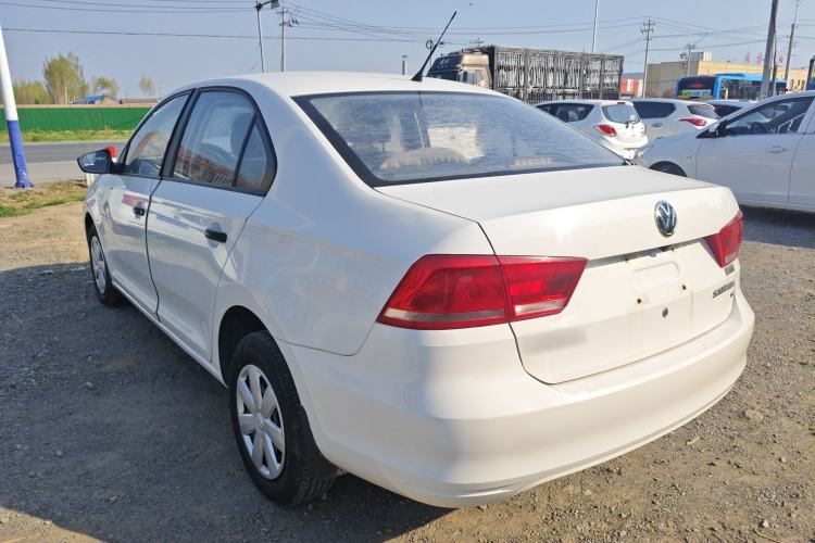 Used Volkswagen Santana 2013 1.6L Manual Fashion Edition Exterior 2