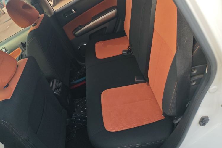 Used Dongfeng Fengdu MX6 2016 2.0L CVT Two-Wheel Drive All-Around Version