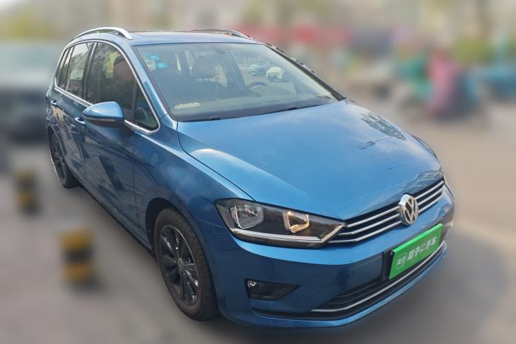 Used Volkswagen Golf Sportsvan 2018 230TSI Automatic Trend Edition Front Right 45 Deg