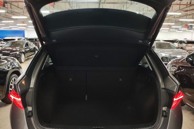 Used Skoda Kodiaq GT 2019 TSI330 Two-Wheel-Drive Luxury Edition China VI Standard Trunk