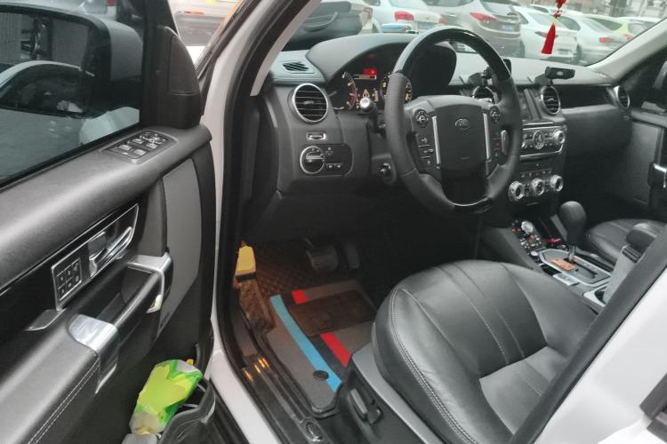 Used Land Rover Discovery 2012 5.0 V8 HSE Driver Seat