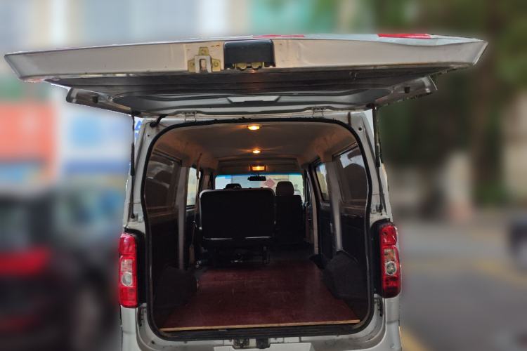 Used CHANGAN KAICHENG Ruixing M80 2018 1.5L Base Model Van Semi-Blind Window Flat Roof Rear-Hinged Doors 4G15S
