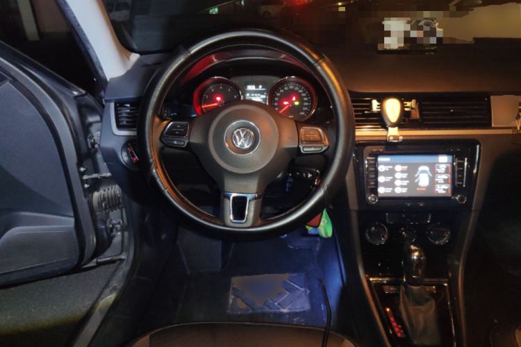 Used Volkswagen Bora 2015 Value Edition 1.6L Automatic Comfort Version