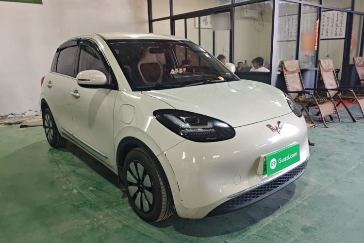 Used Wuling Bingo 2023 333km Enjoy+ Version Front Right 45 Deg