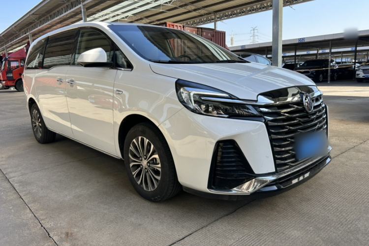 Подержанный Buick GL8 2023 2.0L White 77900km AT 7 Seats на продажу ...