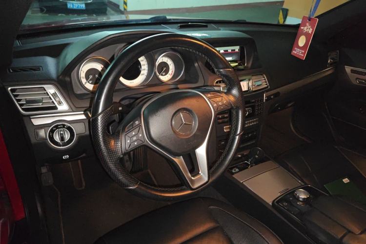 Used Mercedes-Benz E-Class 2014 E 200 Coupe Center Console