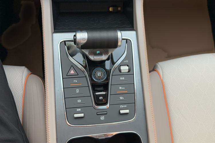 Used BYD Yuan PLUS 2024 Honor Edition 430KM Beyond Model Gear Lever