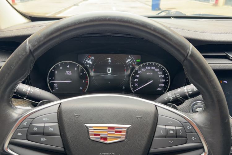 Used Cadillac XT5 2018 25T Luxury Model