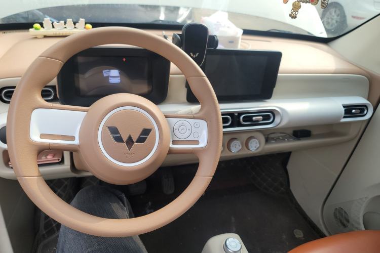 Used Wuling Hongguang MINIEV 2024 3rd Generation 215km Advanced Version Center Console