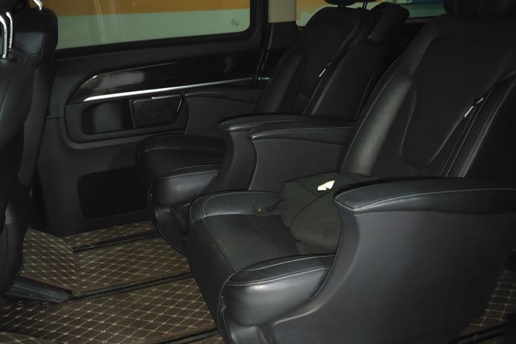 Used Mercedes-Benz V-Class 2017 V 260 L Prestige Extended Edition
