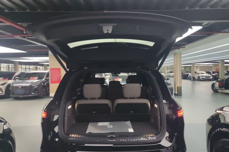 Used Nio ES8 2026 Model 7-seat Executive Luxury Edition Trunk