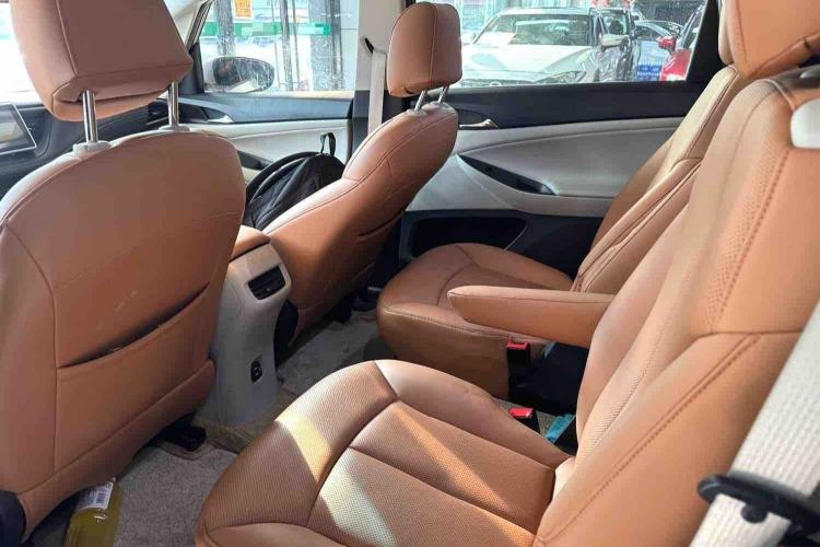 Used Buick GL6 2019 18T 6-Seater Elite Version China V Standard
