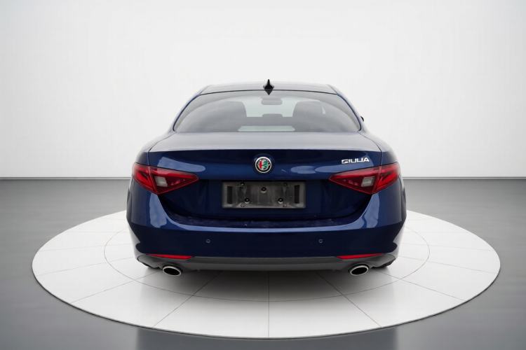 Used Alfa Romeo Giulia 2017 2.0T 280HP Luxury Edition
