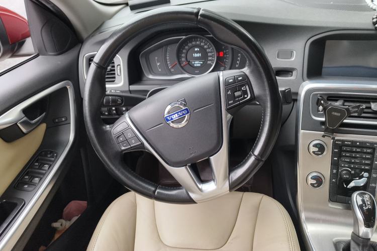 Used Volvo S60 2014 S60L 2.0T Zhiyuan Edition