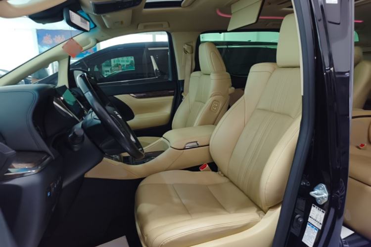 Used Toyota Vellfire 2021 Crown Dual-Engine 2.5L HV Prestige Edition
