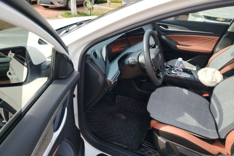 Used CHANGAN Eado 2023 Changan Edition PLUS Blue Whale NE 1.4T GDI DCT Prestige Version Driver Seat